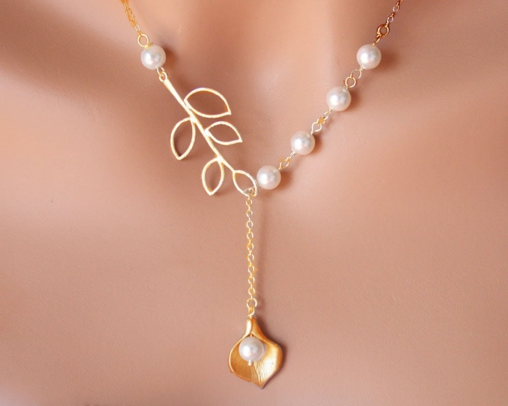 Pearly Lily Lariat Necklace in Sterling Silver and Real Pearl
