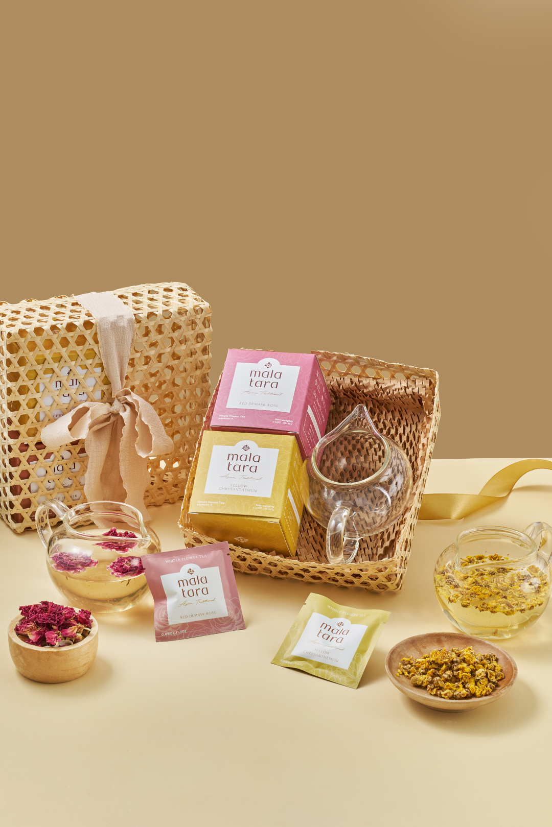 Blooming Deluxe Gift Box with Organic Whole Flower Teas & Glass Teapot