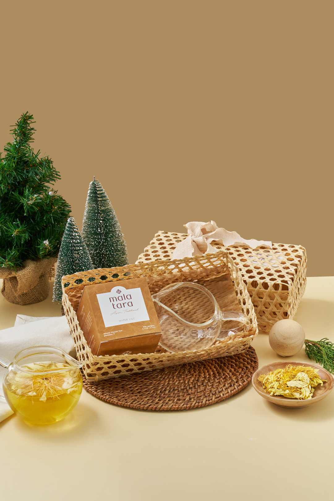 Blooming Starter Gift Box with Organic Whole Flower Tea & Glass Teapot