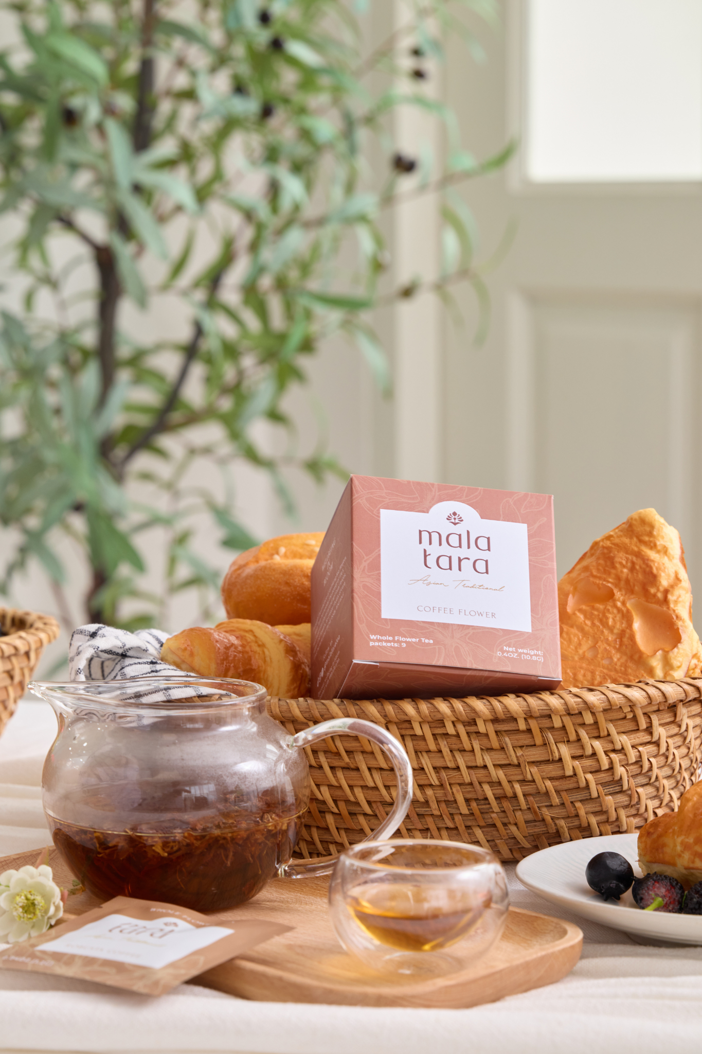 Serenity Starter Gift Box with Organic Whole Flower Tea & Bamboo Strainer