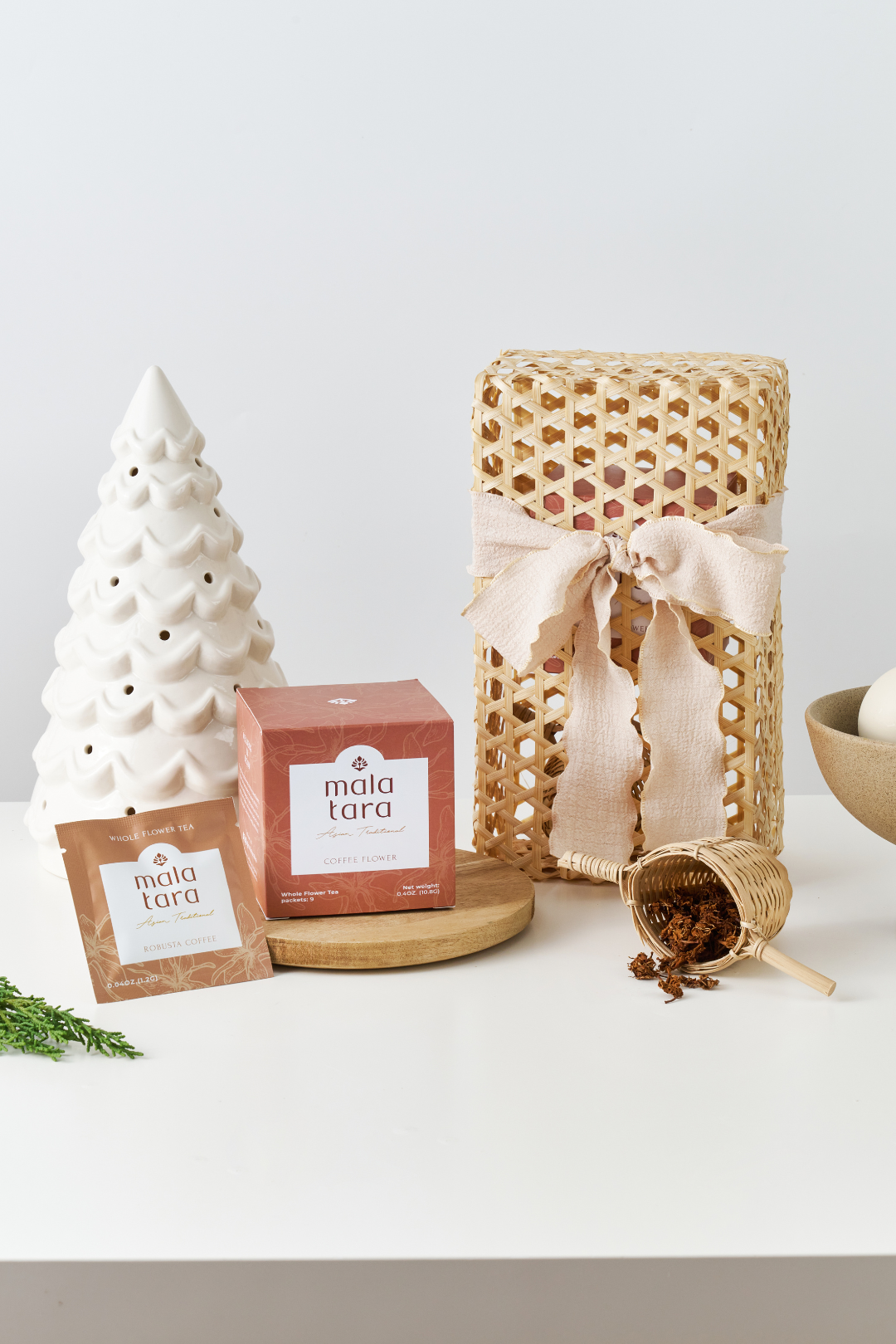 Serenity Starter Gift Box with Organic Whole Flower Tea & Bamboo Strainer