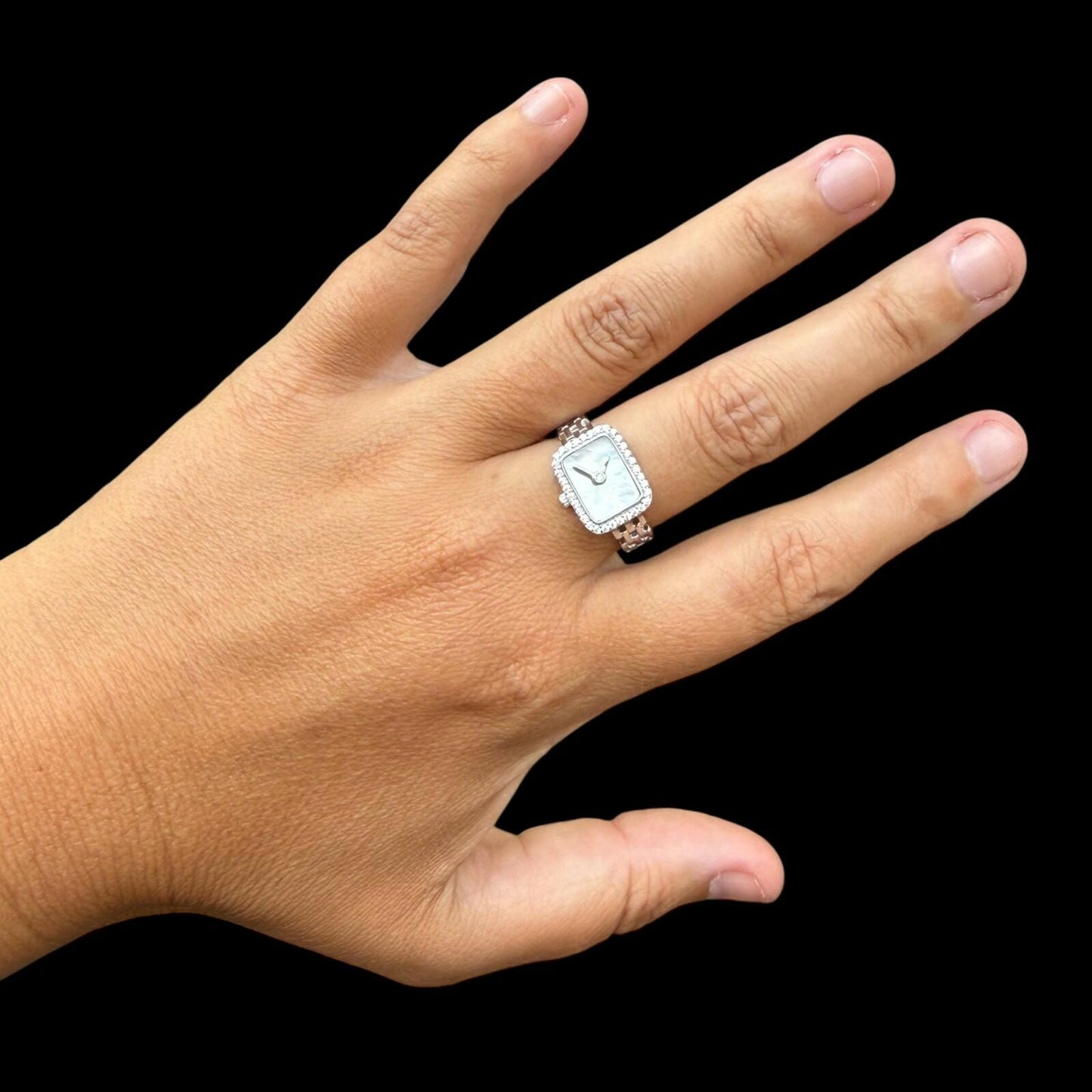 Sterling Silver Mother of Pearl Watch-Style Ring – Size 8 – Crystal Accent Border